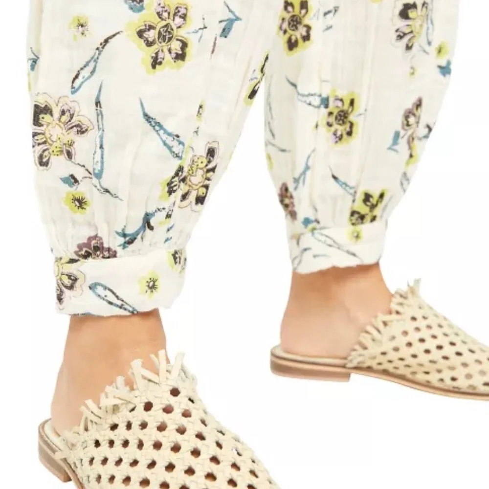 HP💝Free People Floral Trouser medium - Picture 4 of 4